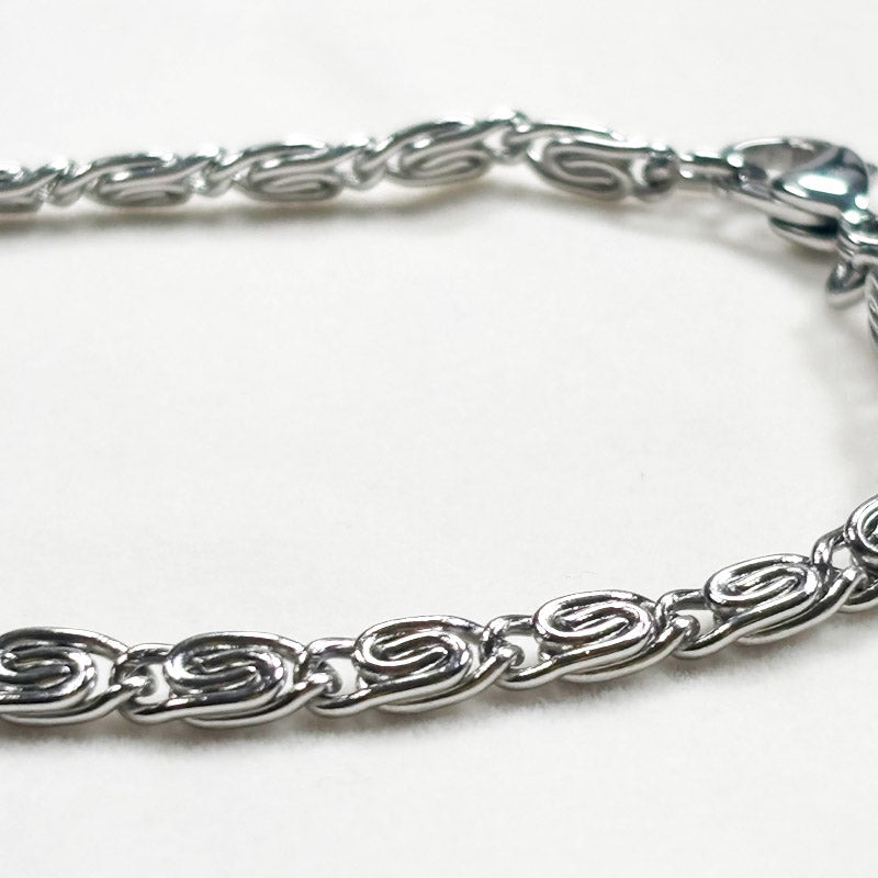 Lotus Three Eye Dzi Bead Bracelet