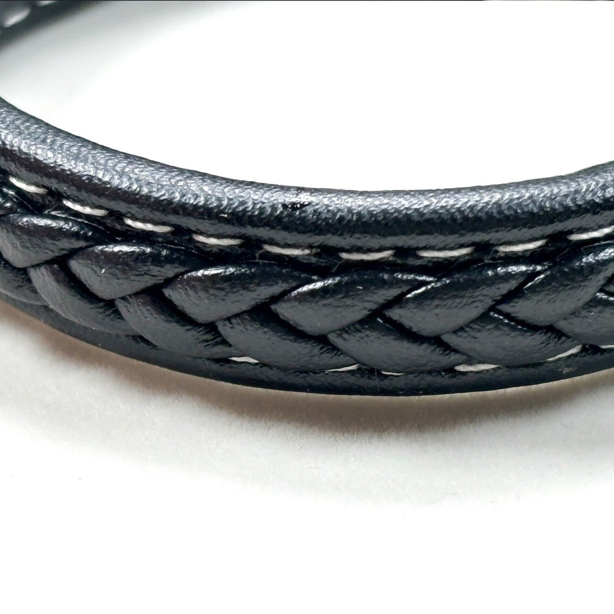 Striped Dzi Bead w/ Leather Bangle